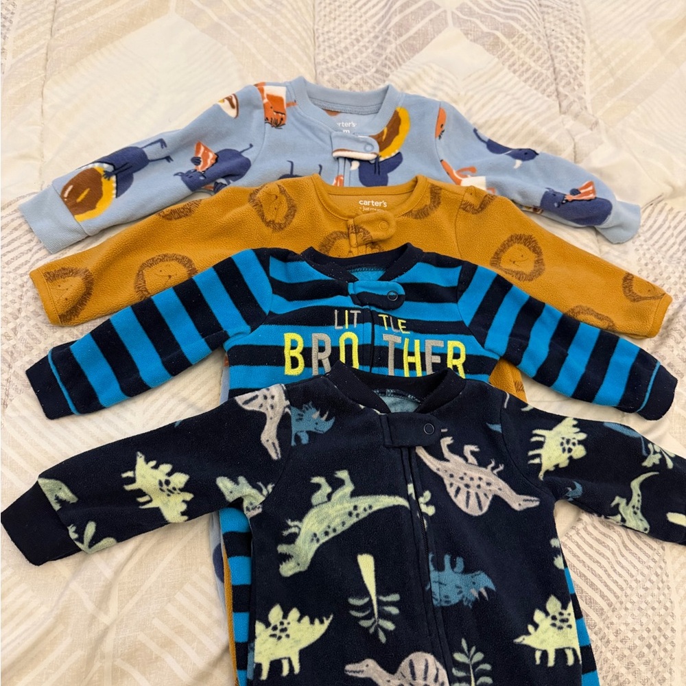 Infant boy 6M fleece footed pajamas